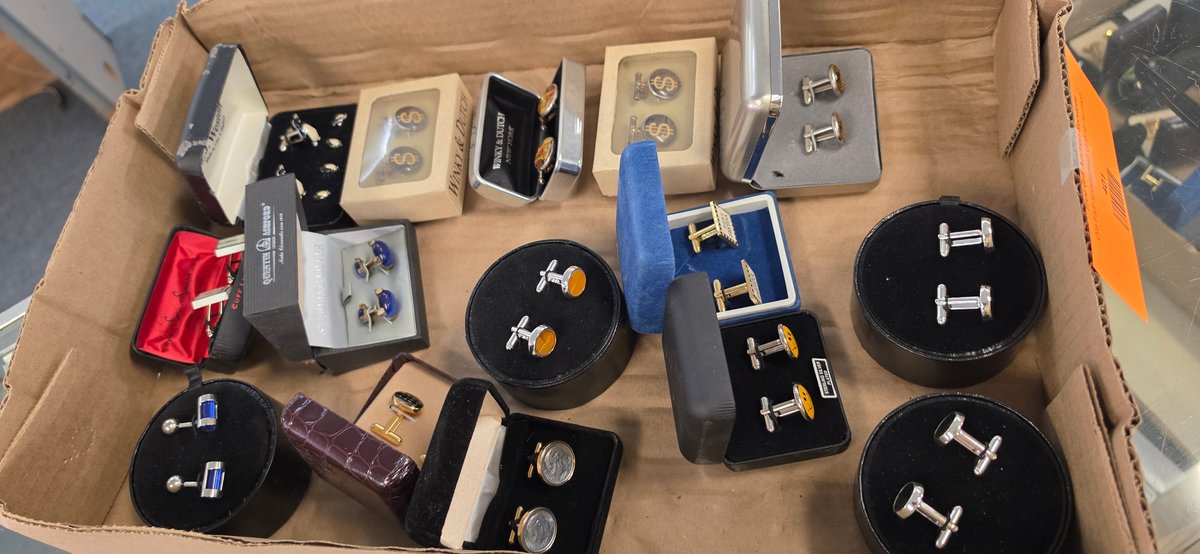 Cufflinks and Tuxedo Stud Sets in Presentation Cases