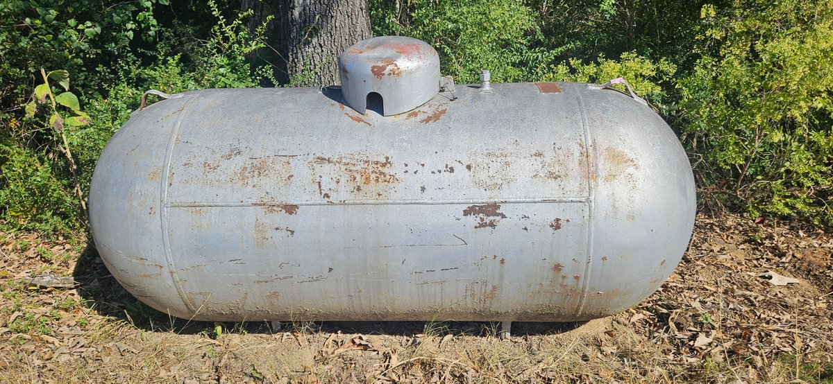 500-Gallon Horizontal Steel Propane Tank