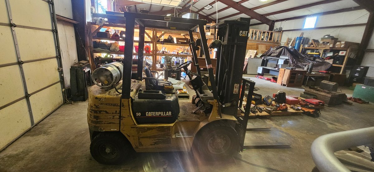 Caterpillar GP25 5,000 lb Propane Forklift