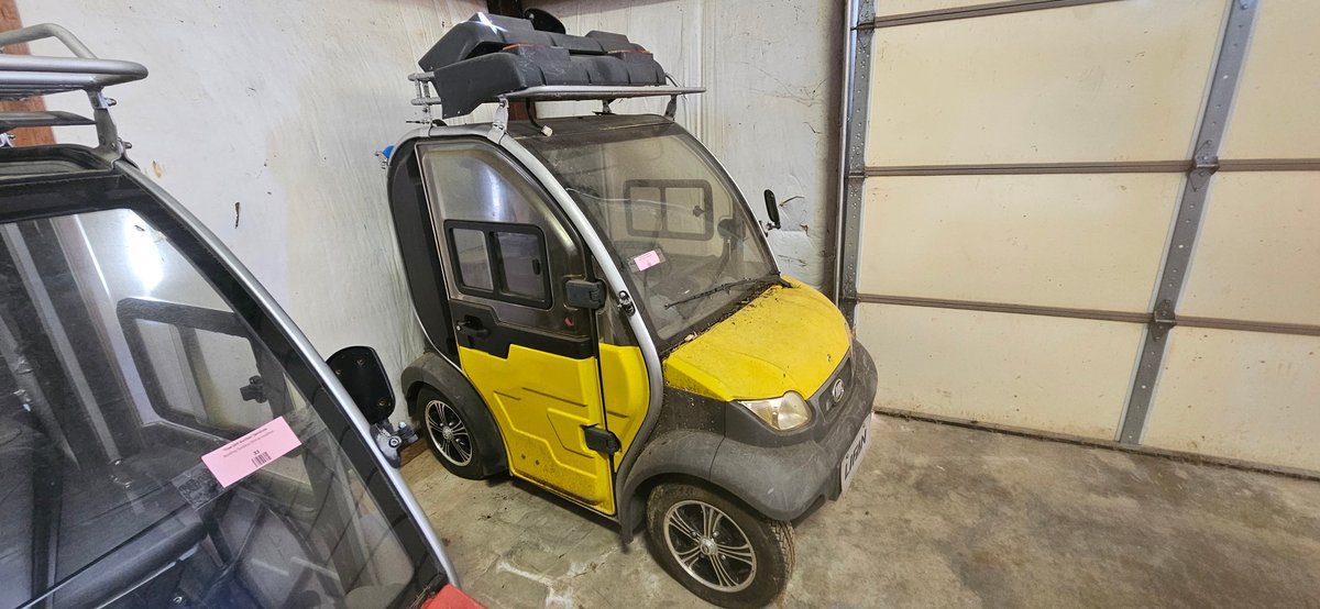 Lifan LF2200DS-1 Enclosed Electric Microcar