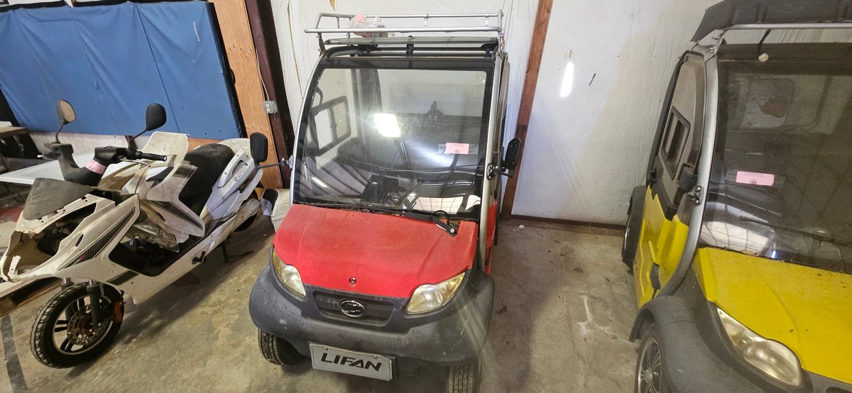 Lifan Enclosed Electric Microcar