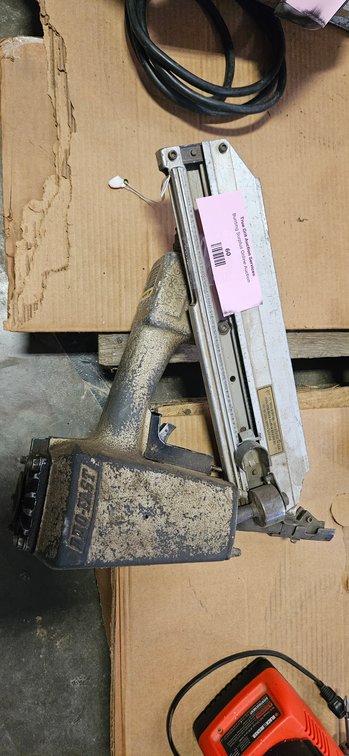 Duo-Fast Pneumatic Nailer with Aluminum Magazine