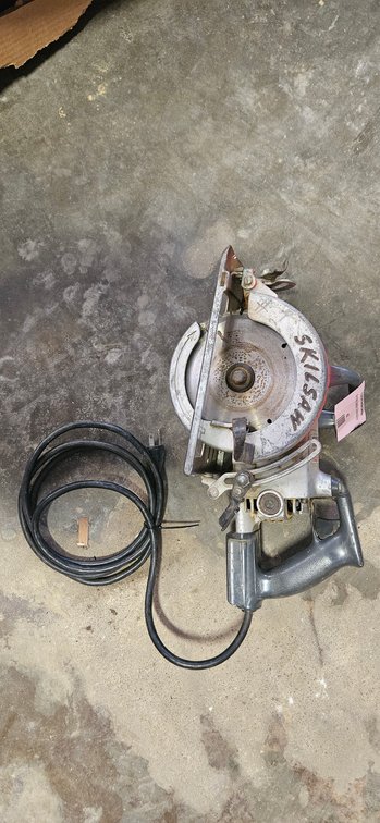 Skilsaw 367 6 1/2 in Worm Drive Circular Saw