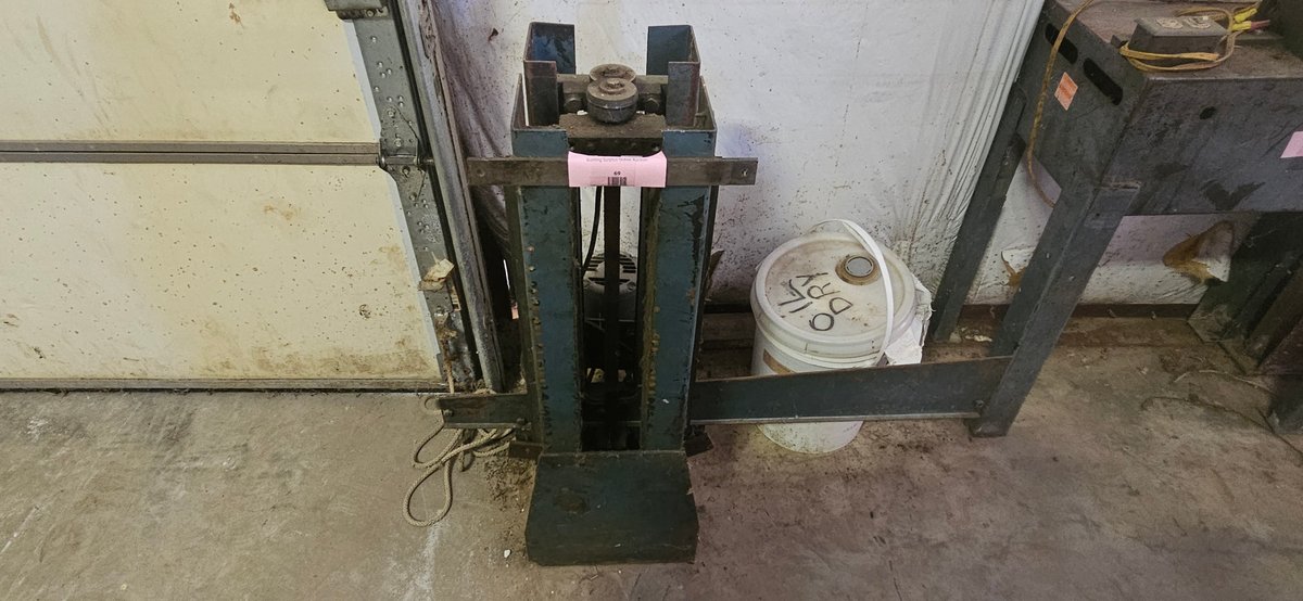 Lockformer Vertical Roll Forming Machine with Baldor Motor