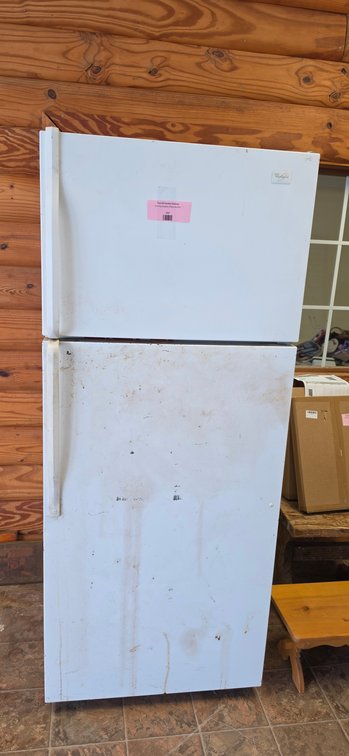 Whirlpool Top-Freezer Refrigerator- Works