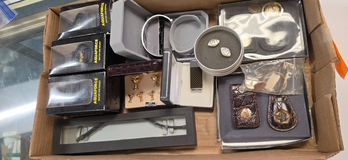 Men's Wristwatches, Cufflinks, Bracelets, and More
