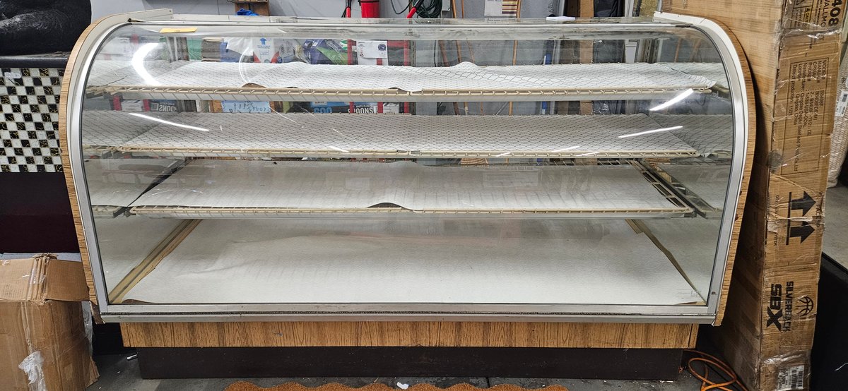 The Columbus Show Case Co. Curved Glass Display Case