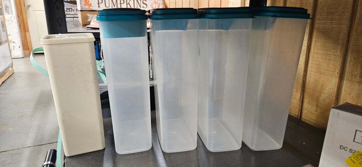 Plastic Food Storage Containers with Lids