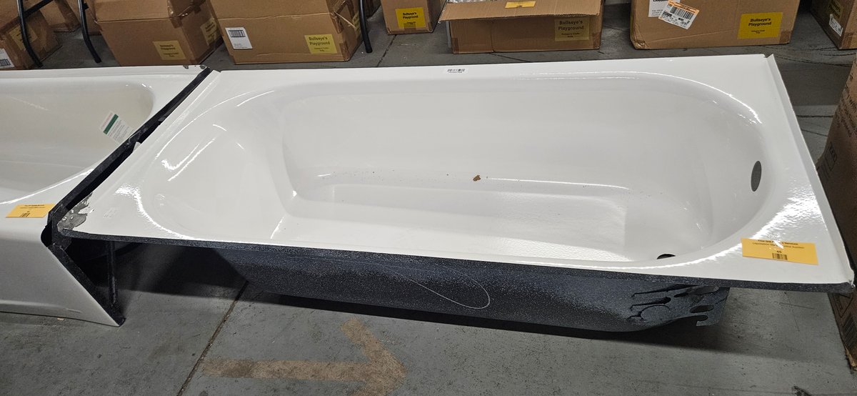 American Standard White Alcove Bathtub