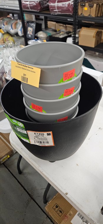 Black and Grey Round Plastic Planter Pots