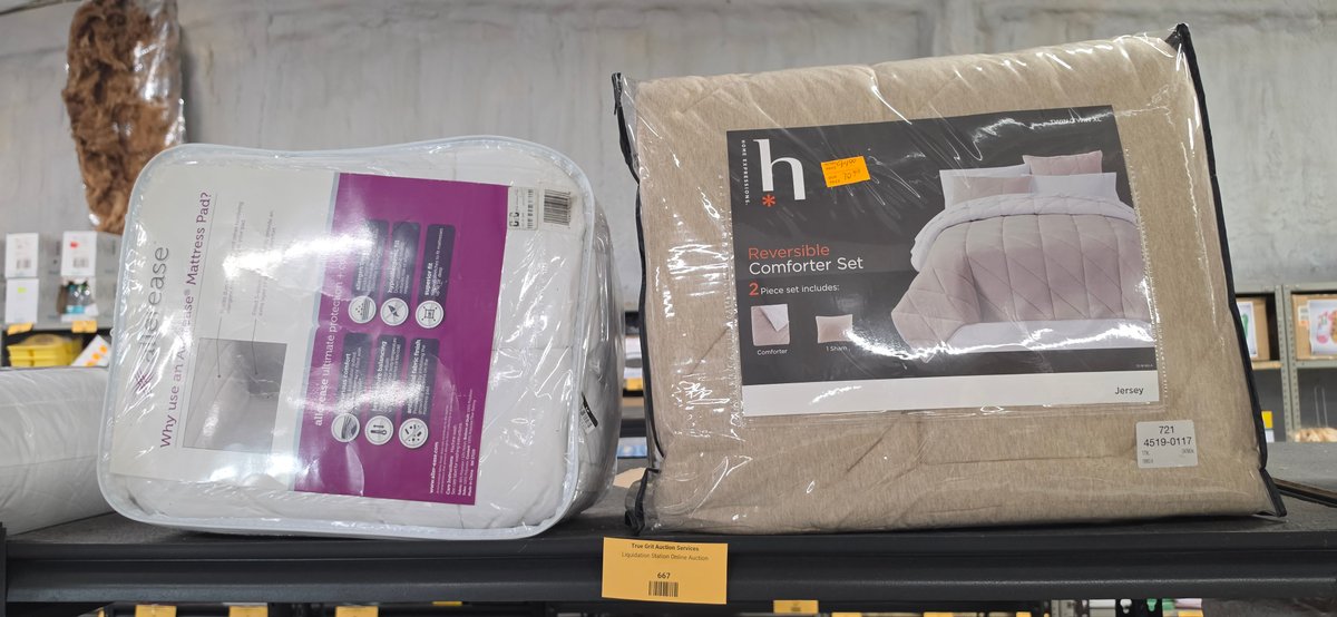 King Mattress Pad and Twin/Twin XL Comforter Set