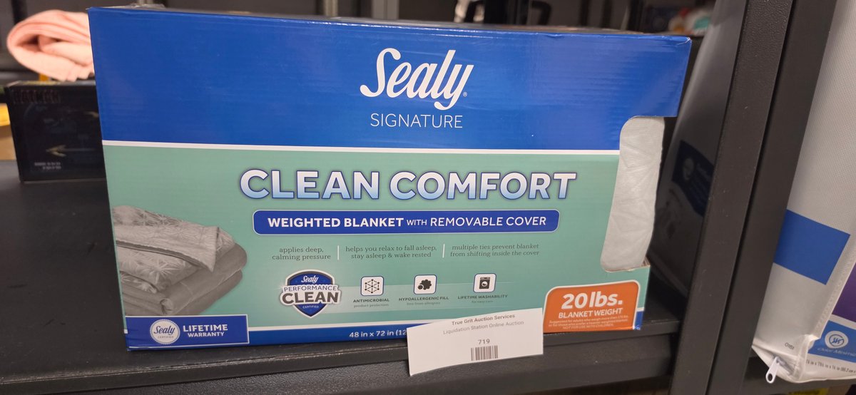 Sealy Signature Clean Comfort 20 lb Weighted Blanket