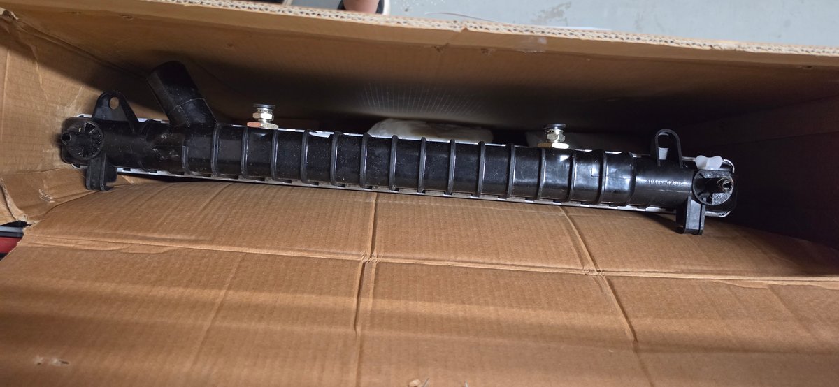 Automotive Radiator with Aluminum Core