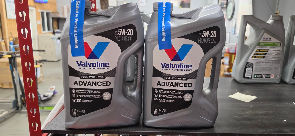 Valvoline Advanced Full Synthetic SAE 5W-20 Motor Oil
