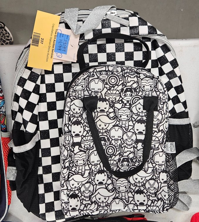 Yoobi x Marvel Checkered Backpack and Lunch Tote Set