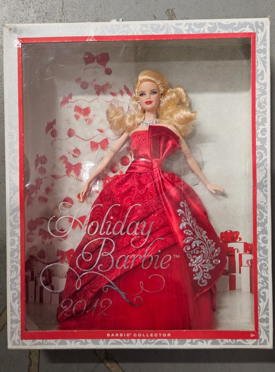 Mattel Barbie Collector 2012 Holiday Barbie Doll