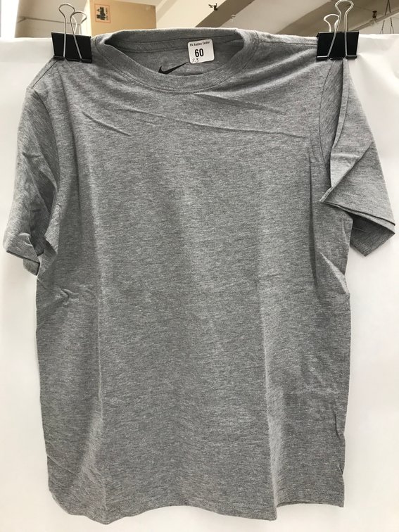 (3x) New Yth. Lg. Grey Nike T-Shirt