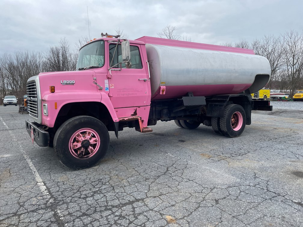1990 Ford L8000 Diesel Fuel Truck