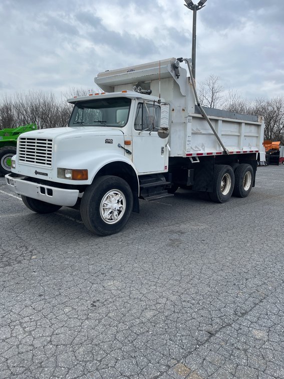 1997 International 4900 6X4 Dump Truck