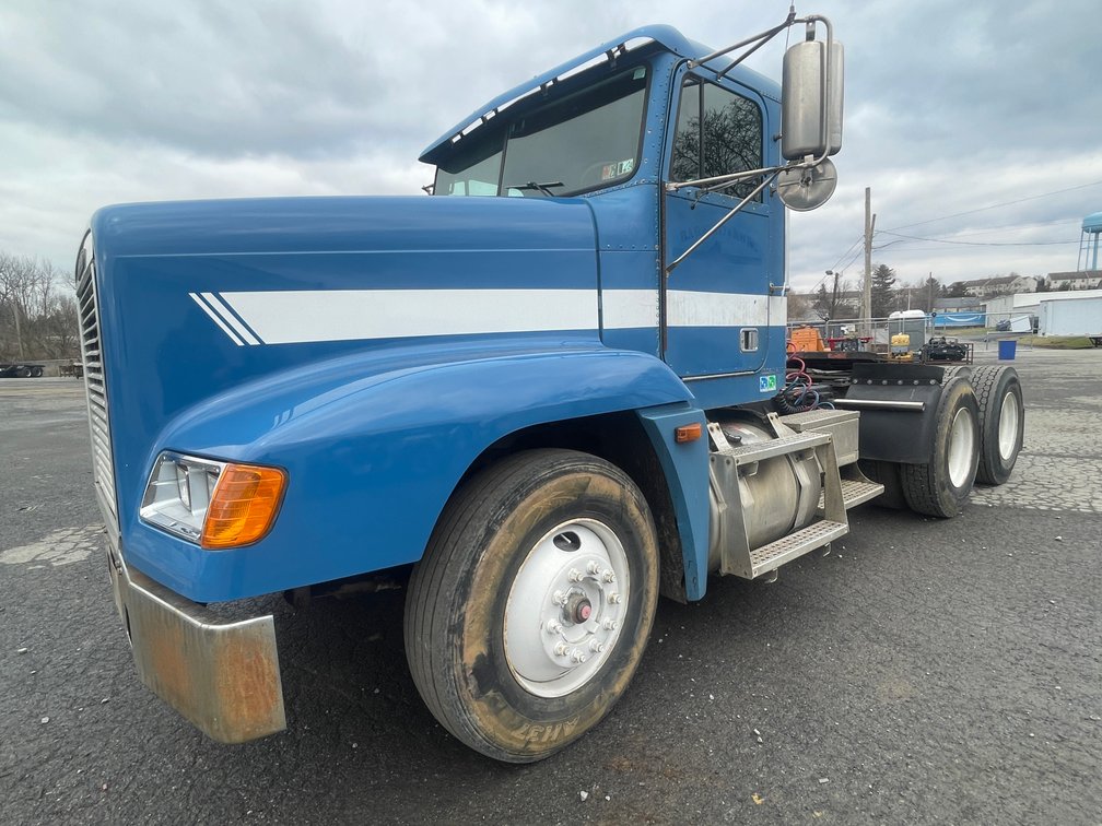 1995 Freightliner Day Cab