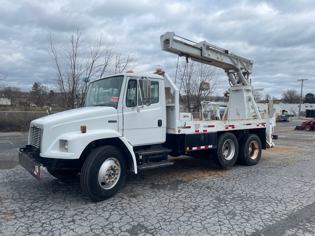 2000 Freightliner FL70 Boom Truck