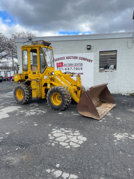 John Deere 84 Articulating Wheel Loader