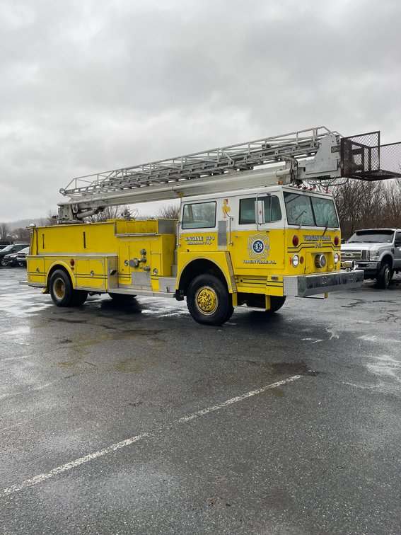 1974 Pierce Rear Mount Ladder Truck