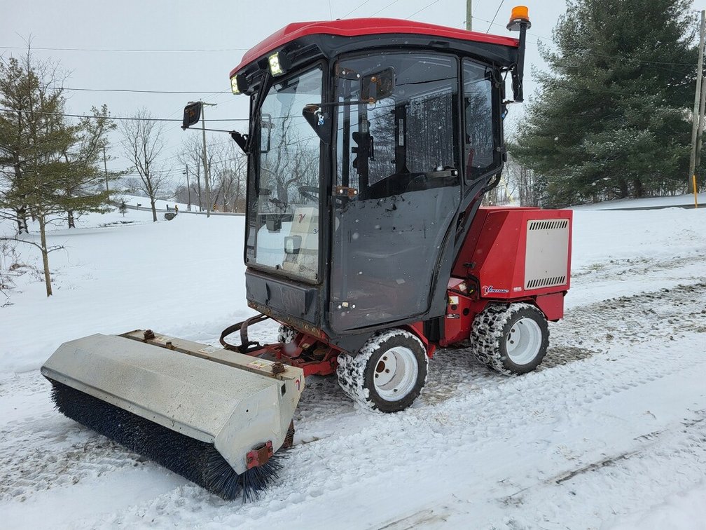 2016 Ventrac 3400Y 4X4 Articulating Tractor