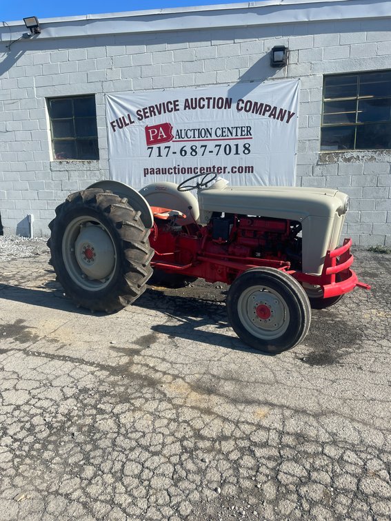 Ford 900 Jubilee Tractor