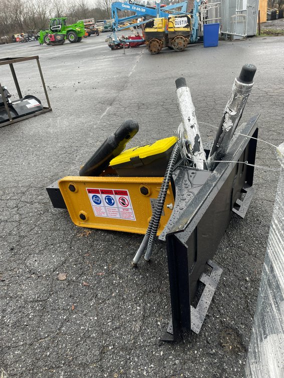 New AGT CSSHH680 Quick Attach Concrete Breaker