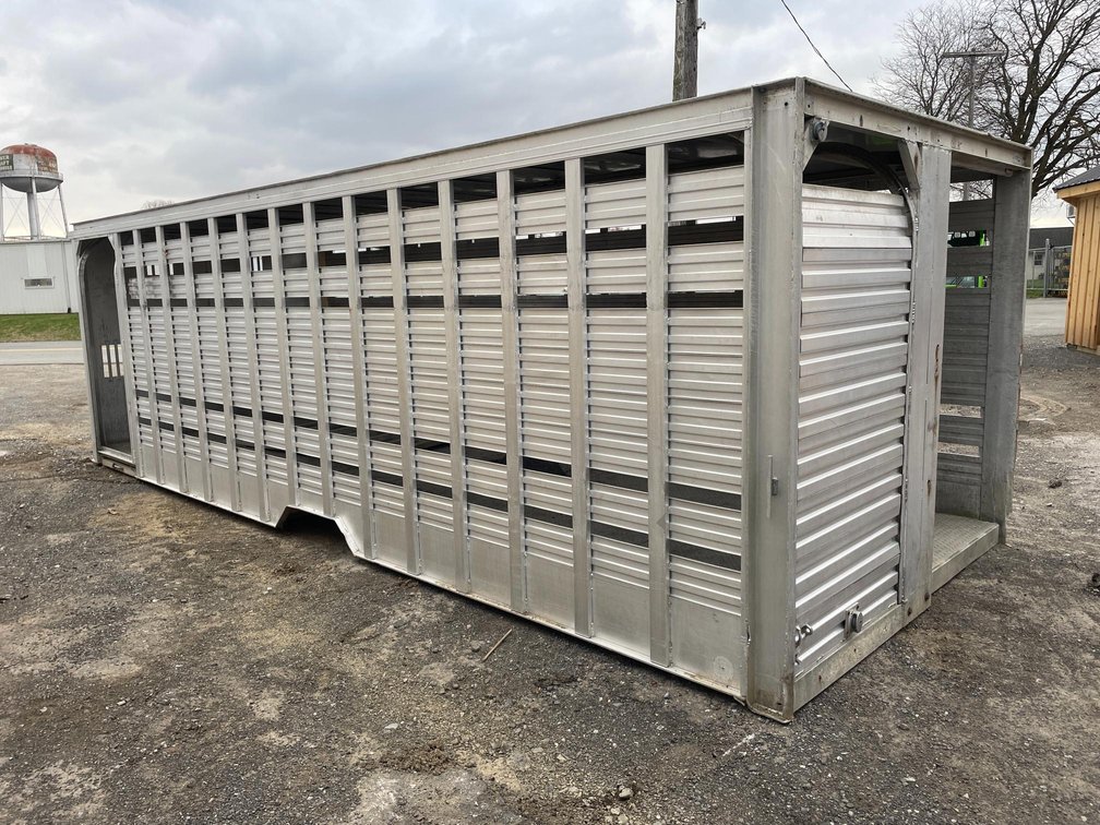 EBY 22' Aluminum Livestock Hauler Body