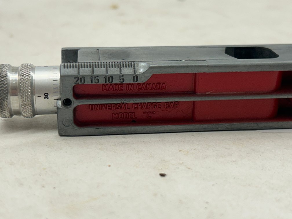 Universal Charge Bar Model C