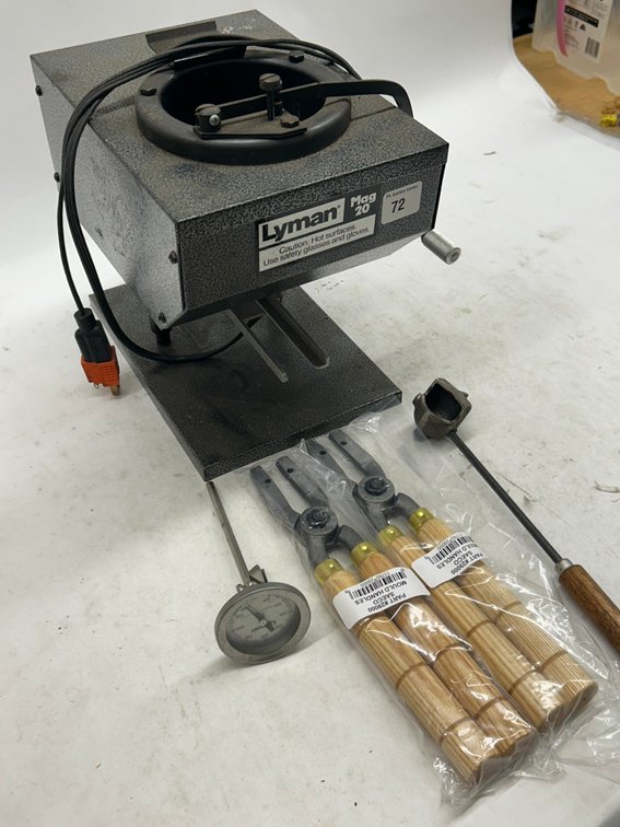 Lyman Mag-20 Electric Furnace with Tools