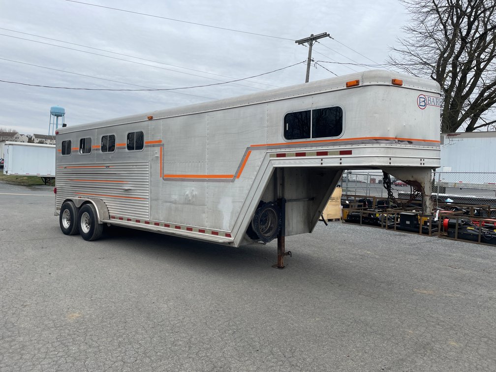 1998 Barrett 28' Gooseneck Livestock Trailer