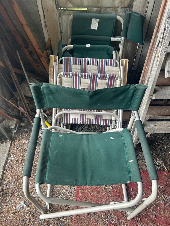 Lot of 4 Chairs