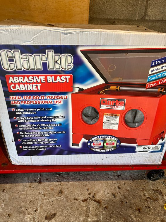 Clarke Abrasive Blast Cabinet