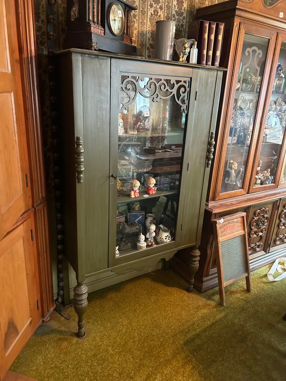 Green Display Cabinet With Key