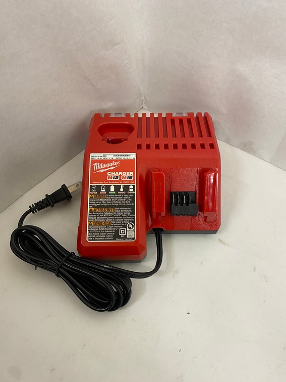 Milwaukee M12/M18 Battery Charger