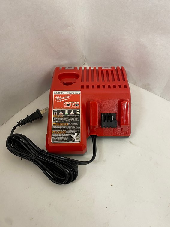 Milwaukee M12/M18 Battery Charger