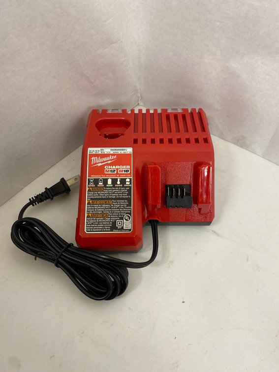 Milwaukee M12/M18 Battery Charger