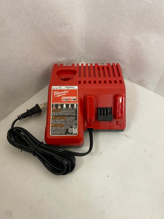 Milwaukee M12/M18 Battery Charger