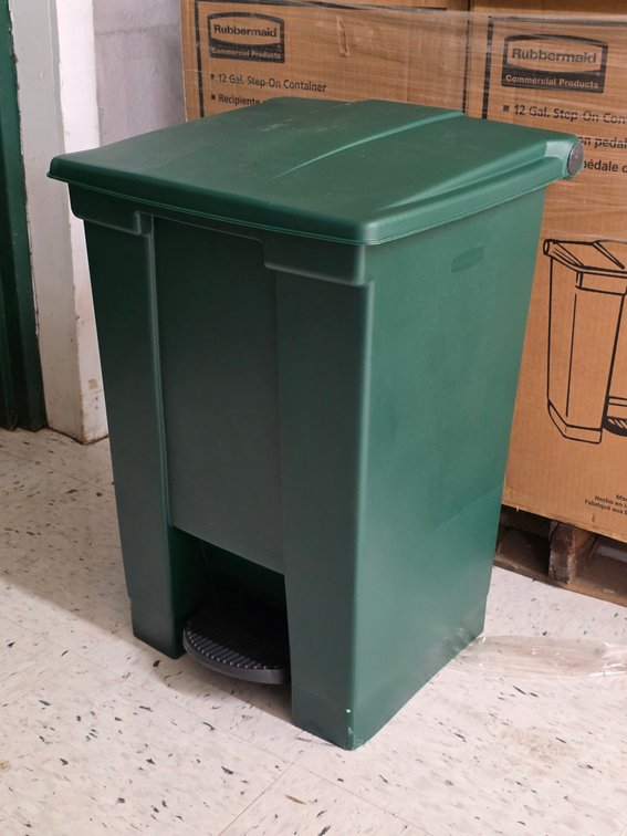 (29x) Rubbermaid 12GAL Step-On Container