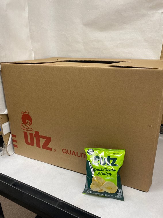 UTZ 135ct 1oz Sour Cream & Onion Chips