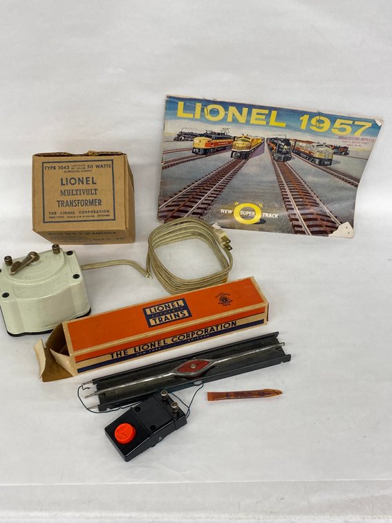 O Lionel Postwar Girls Set Transformer 1043,