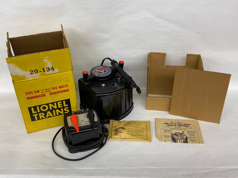 (2) O Lionel Postwar Transformers, 1-OB, 1033