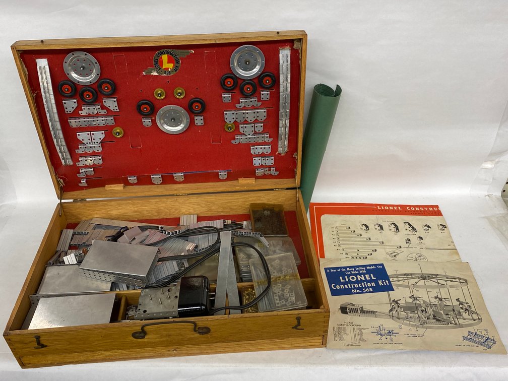 O Lionel Postwar 565 Construction Kit W / Wooden