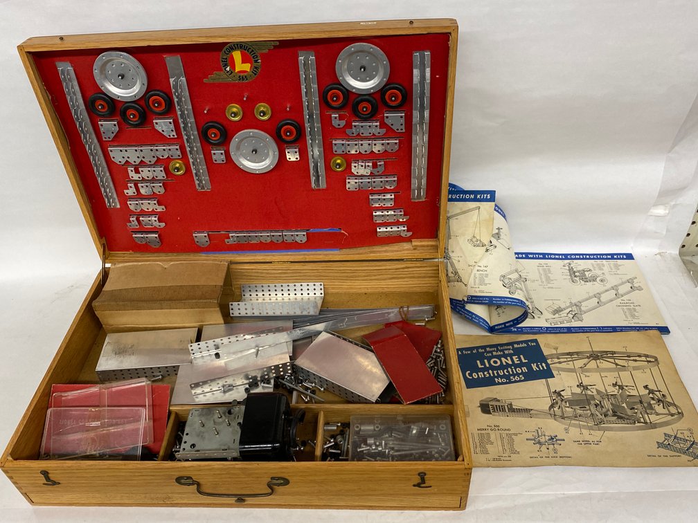 O Lionel Postwar 565 Construction Kit W / Wooden