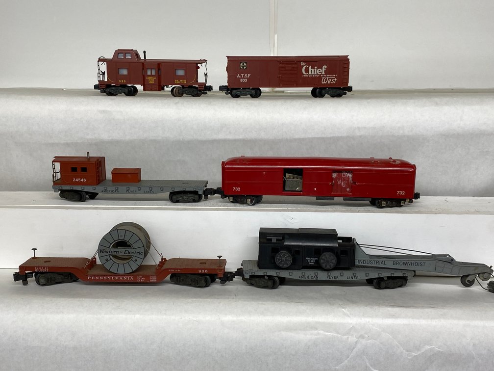 (6) S Am Flyer Postwar Freights, 732, 803, 935