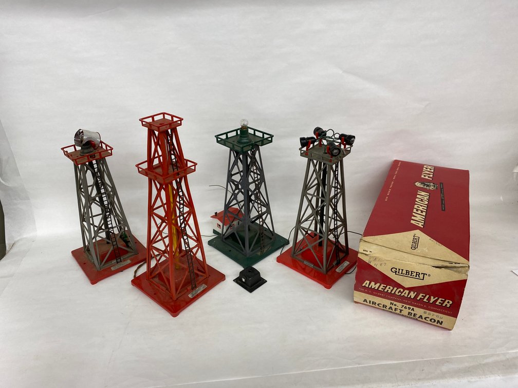 (4) S Am Flyer Postwar Accessories, 1-Rough OB