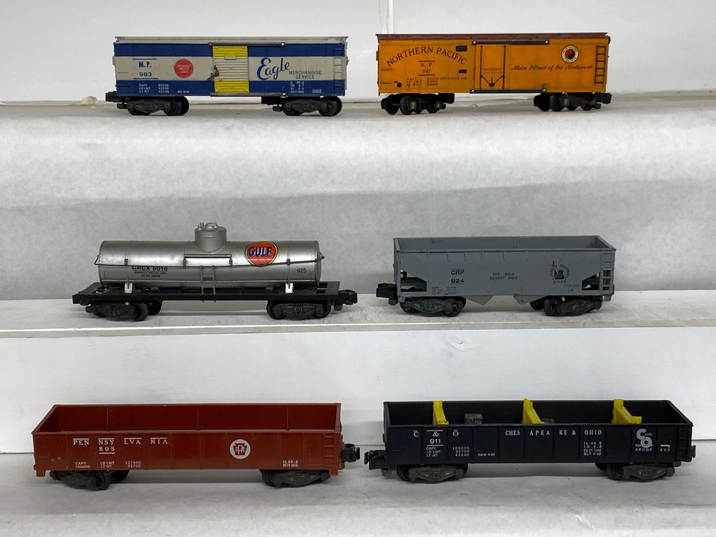 (6) S Am Flyer Postwar Freights, 805, 911, 924